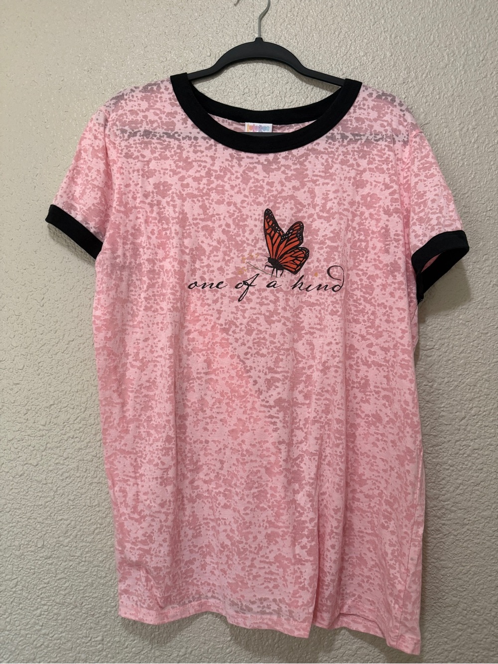 LuLaRoe Pink Speckled Butterfly Tee with Black Trim